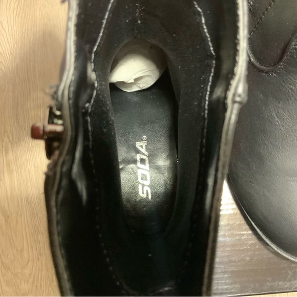 New Soda Modern Chic Low Heel Fashion Ankle Boot - Women’s Size 6, 6.5 - Picture 9 of 10